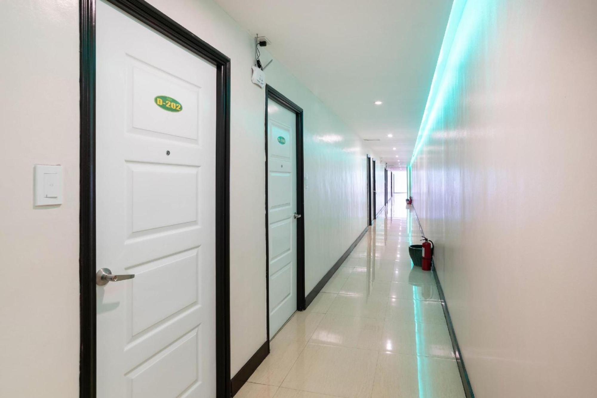Oyo 195 Ranchotel - Binan Екстер'єр фото
