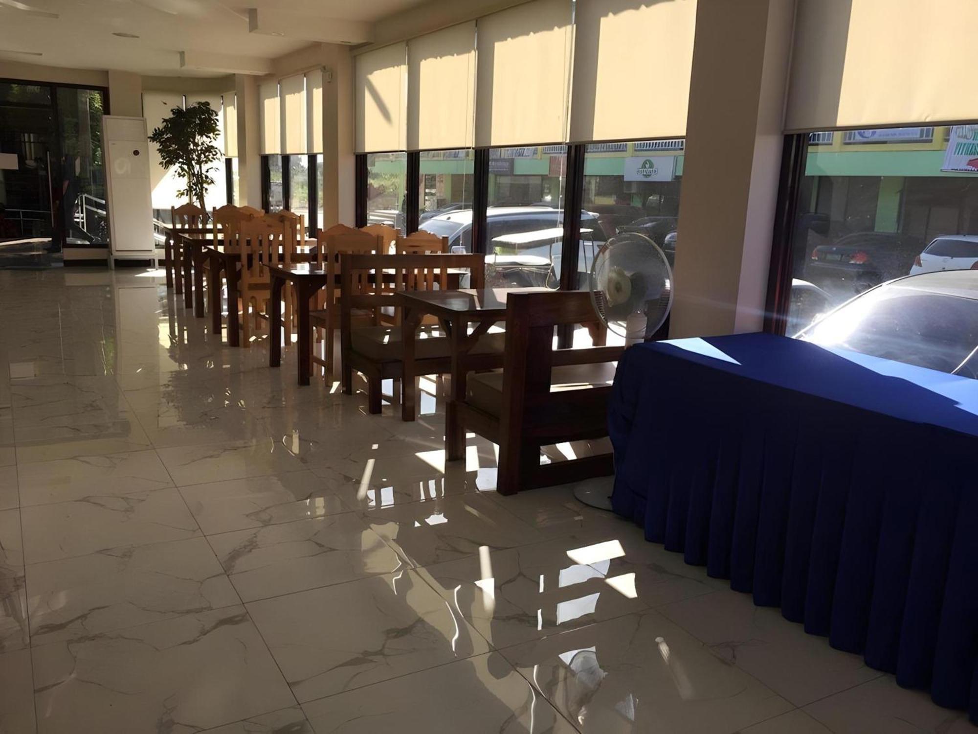 Oyo 195 Ranchotel - Binan Екстер'єр фото